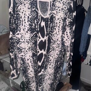 Stylish Black and White Women's Sweater